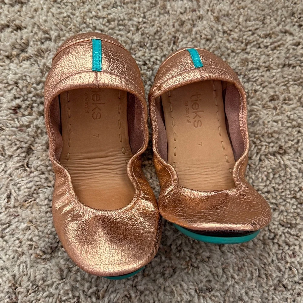 Tieks Women's Rose Gold Glam Metallic Copper Ballet Flats - Picture 3 of 15